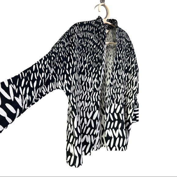 EMMELLE NYC Open Front Kimono Coat Layer Black White Jacket Size Large Luxury - Picture 9 of 14